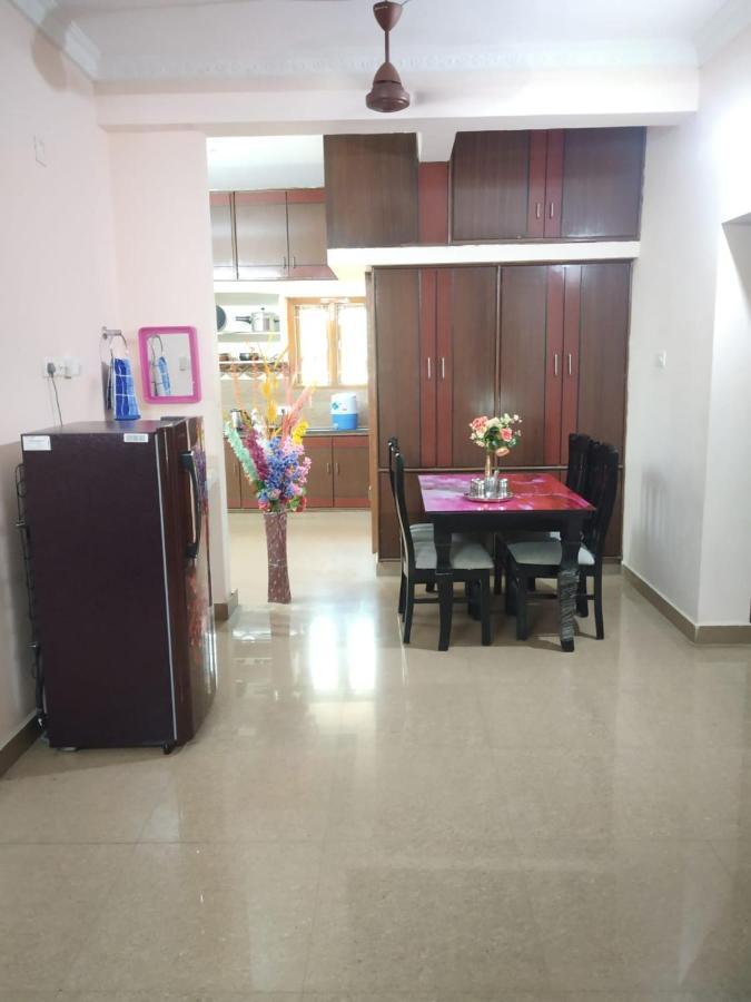 Sls Homestay - Luxury Ac Service Apartments 1Bhk, 2Bhk, 3Bhk - Direct Flyover To Alipiri Tirumala Gate - Walk To Ps4 Pure Veg Restaurants, Supermarkets - Near To National Highway & Padmavathi Amma Temple - Modular Kitchen, Living Room -Free Superfast 蒂鲁帕蒂 外观 照片