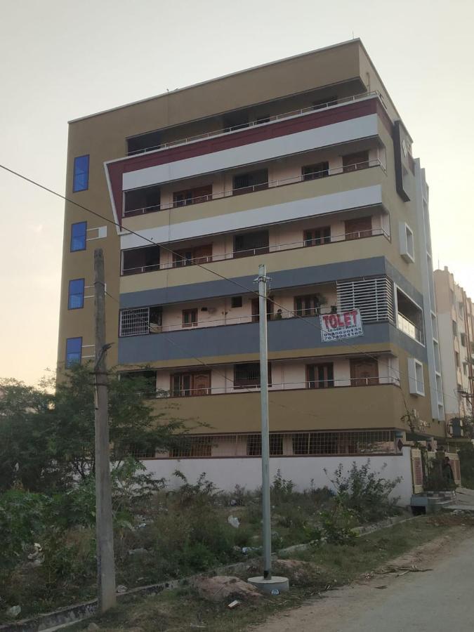 Sls Homestay - Luxury Ac Service Apartments 1Bhk, 2Bhk, 3Bhk - Direct Flyover To Alipiri Tirumala Gate - Walk To Ps4 Pure Veg Restaurants, Supermarkets - Near To National Highway & Padmavathi Amma Temple - Modular Kitchen, Living Room -Free Superfast 蒂鲁帕蒂 外观 照片