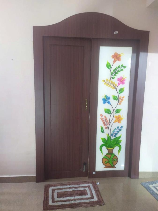 Sls Homestay - Luxury Ac Service Apartments 1Bhk, 2Bhk, 3Bhk - Direct Flyover To Alipiri Tirumala Gate - Walk To Ps4 Pure Veg Restaurants, Supermarkets - Near To National Highway & Padmavathi Amma Temple - Modular Kitchen, Living Room -Free Superfast 蒂鲁帕蒂 外观 照片