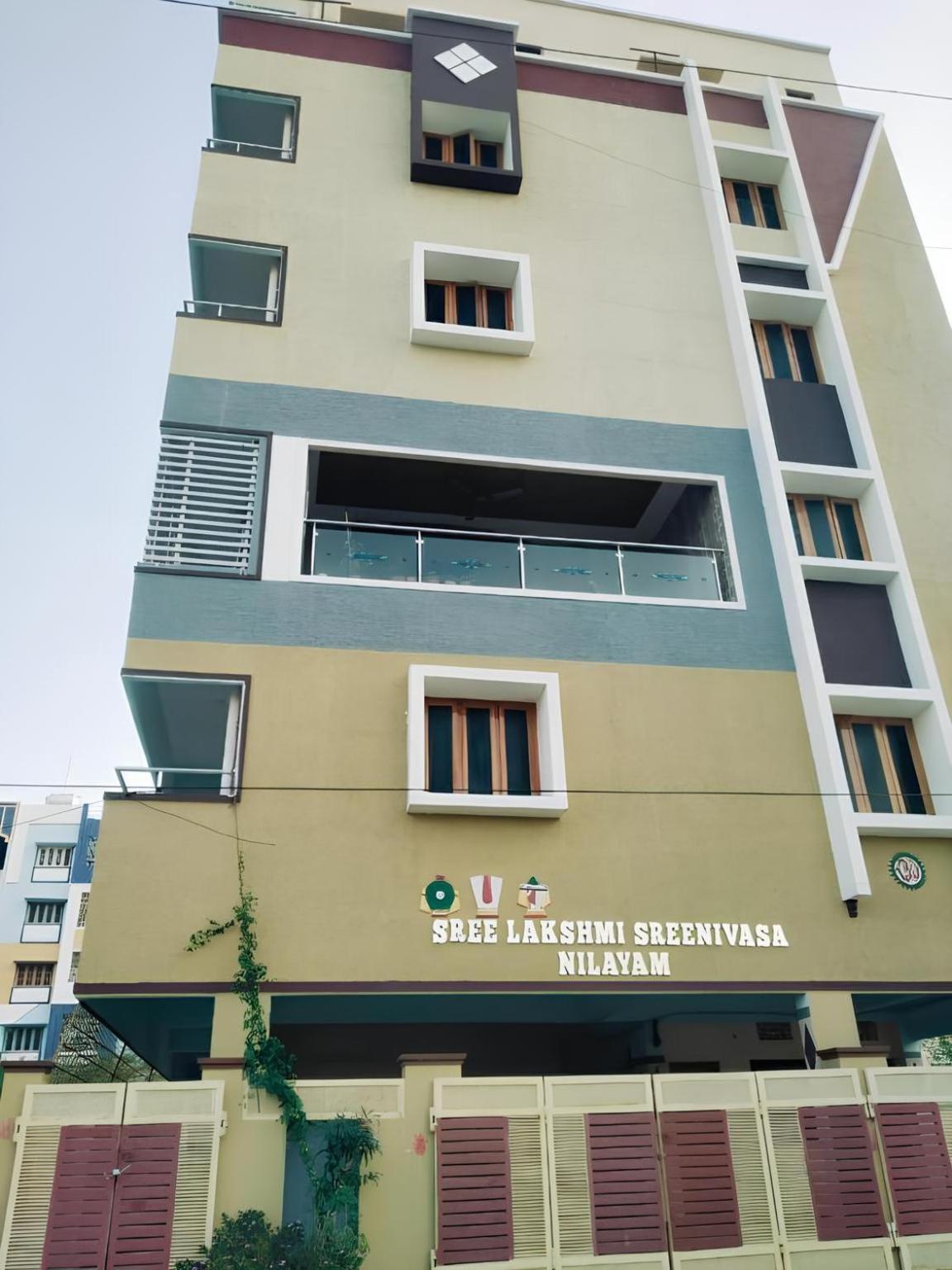 Sls Homestay - Luxury Ac Service Apartments 1Bhk, 2Bhk, 3Bhk - Direct Flyover To Alipiri Tirumala Gate - Walk To Ps4 Pure Veg Restaurants, Supermarkets - Near To National Highway & Padmavathi Amma Temple - Modular Kitchen, Living Room -Free Superfast 蒂鲁帕蒂 外观 照片